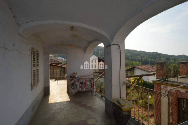 Half-duplex for sale in Val di Chy