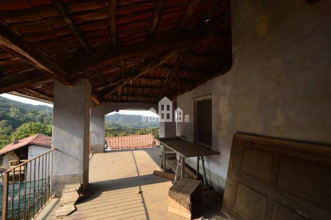 Half-duplex for sale in Val di Chy