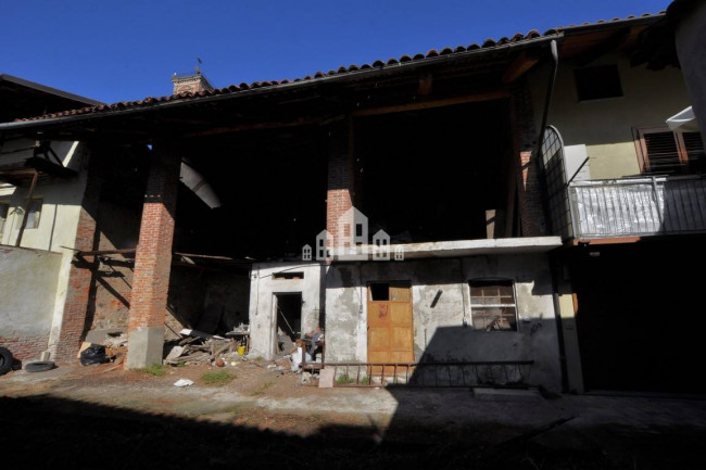 Fixer-upper for sale in Favria