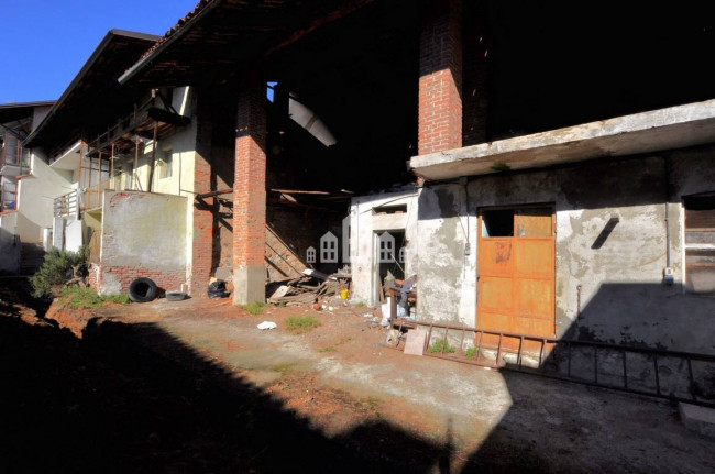 Fixer-upper for sale in Favria