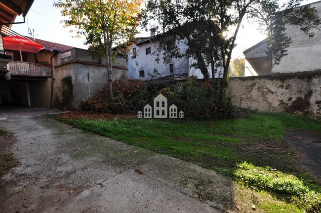 Fixer-upper for sale in Favria