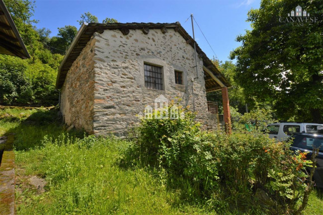 Casa indipendente in vendita a Val di Chy