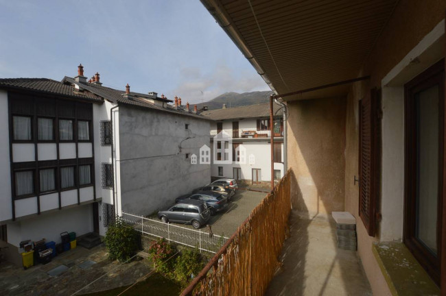 Half-duplex for sale in Rueglio