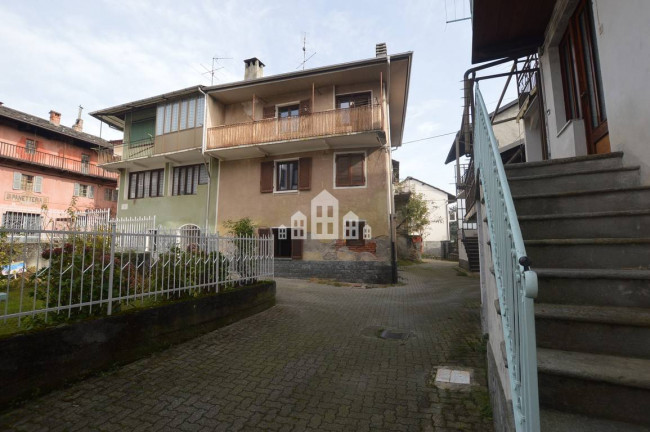 Half-duplex for sale in Rueglio