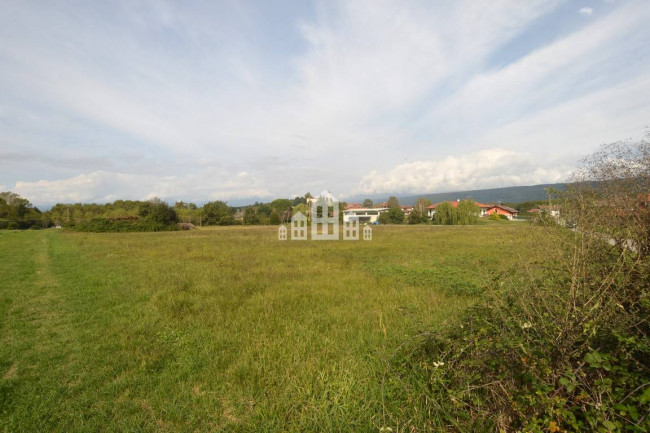 Building land for sale in Azeglio