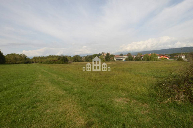 Building land for sale in Azeglio