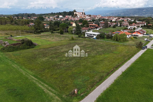 Building land for sale in Azeglio