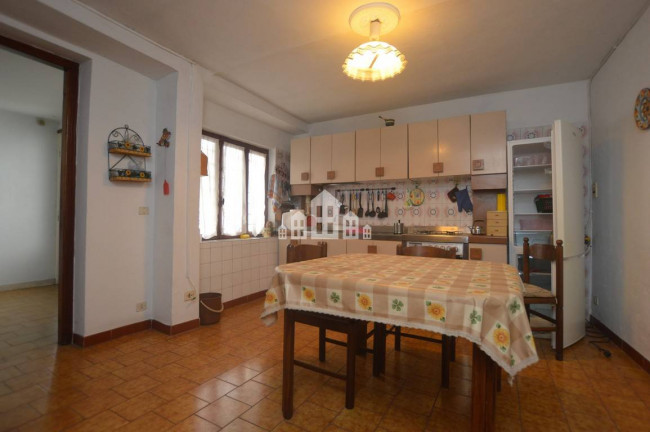 Half-duplex for sale in Val di Chy