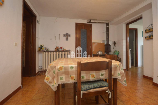 Half-duplex for sale in Val di Chy