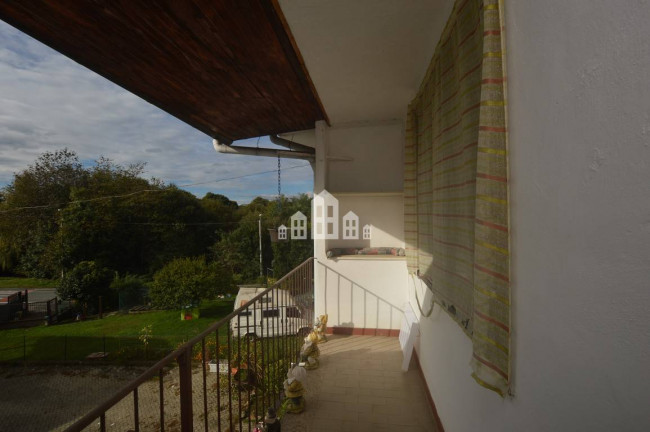 Half-duplex for sale in Val di Chy