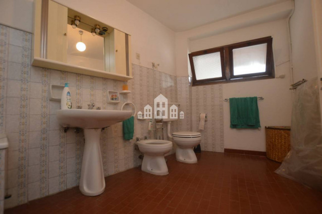 Half-duplex for sale in Val di Chy