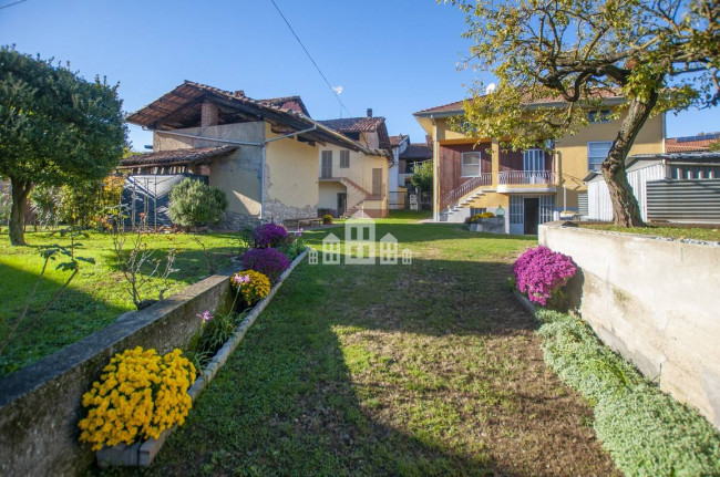 Detached house for sale in Rivara