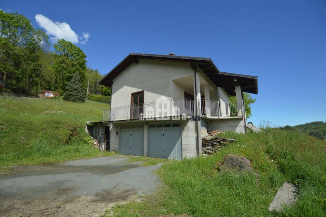 Villa in vendita a Val di Chy