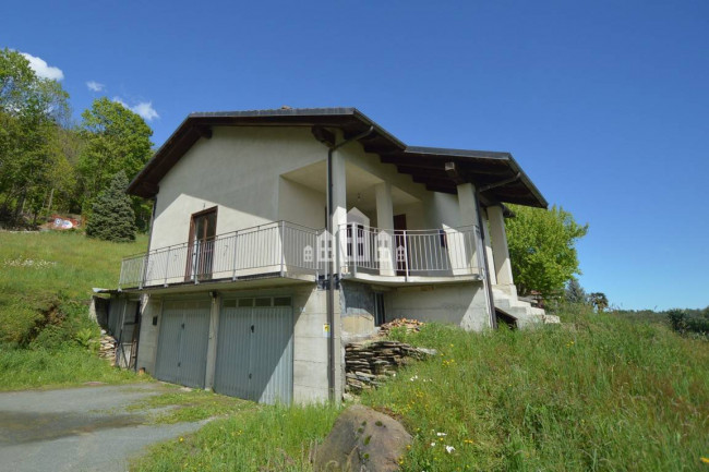 Villa in vendita a Val di Chy