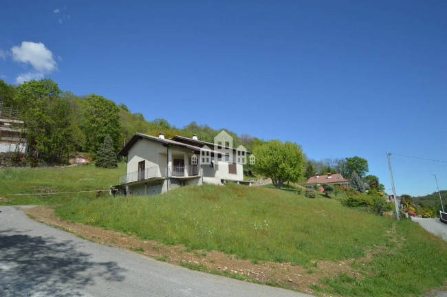 Villa in vendita a Val di Chy