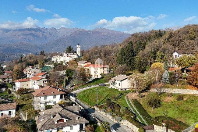 Villa in vendita a Val di Chy