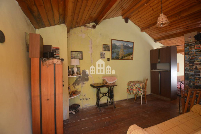 Half-duplex for sale in Pont-Canavese