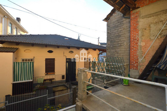 Half-duplex for sale in Andrate