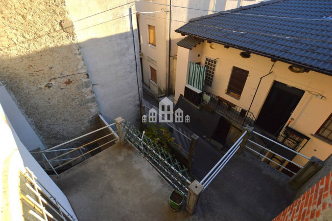 Half-duplex for sale in Andrate