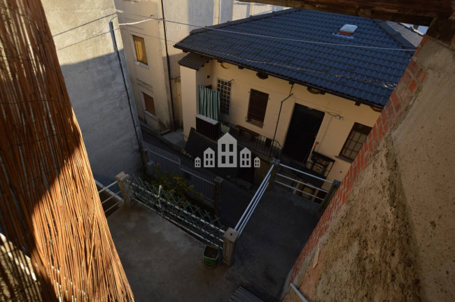 Half-duplex for sale in Andrate