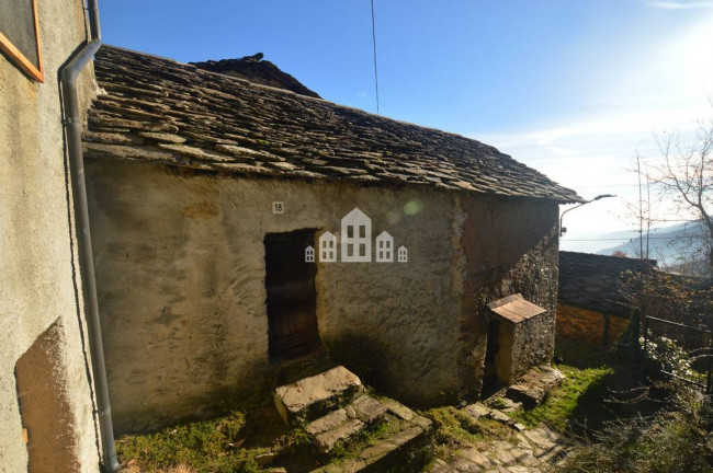 Half-duplex for sale in Pont-Canavese