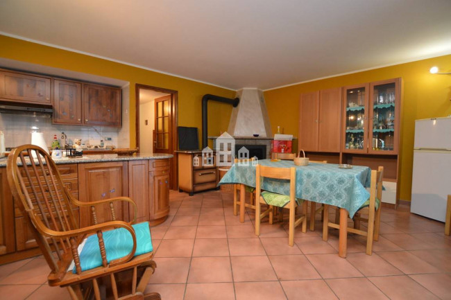 Appartamento in affitto a Brosso