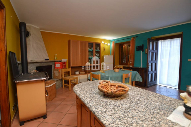 Appartamento in affitto a Brosso