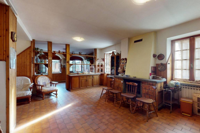 Casa semindipendente in vendita a Ivrea