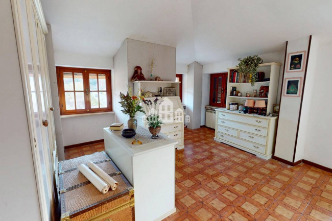 Casa semindipendente in vendita a Ivrea