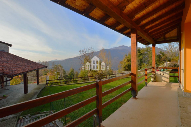 Bifamiliare in vendita a Cuorgnè