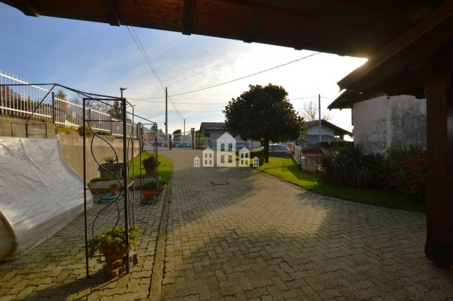 Bifamiliare in vendita a Cuorgnè