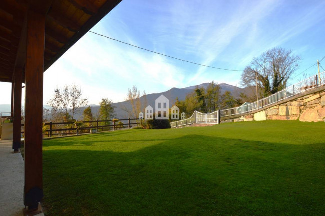 Bifamiliare in vendita a Cuorgnè