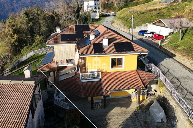 Bifamiliare in vendita a Cuorgnè