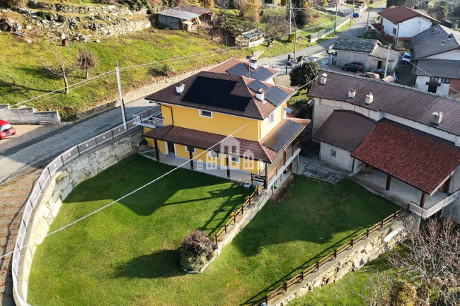 Bifamiliare in vendita a Cuorgnè