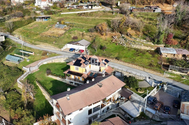 Bifamiliare in vendita a Cuorgnè