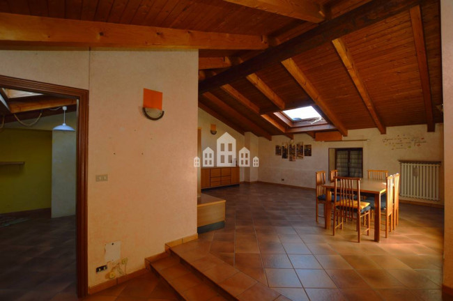 Palazzina in vendita a Rivara