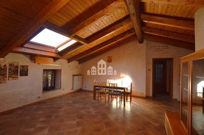 Palazzina in vendita a Rivara