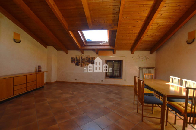 Palazzina in vendita a Rivara