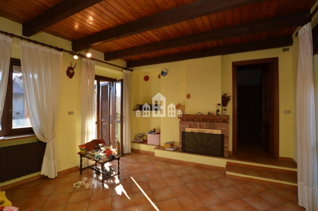 Palazzina in vendita a Rivara