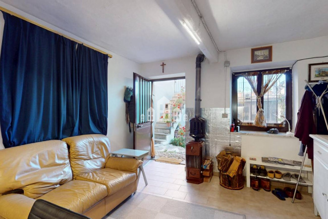 Casa semindipendente in vendita a Strambinello