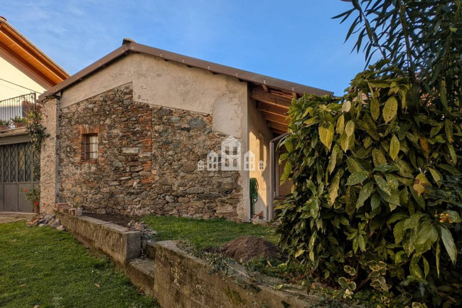 Casa semindipendente in vendita a Strambinello