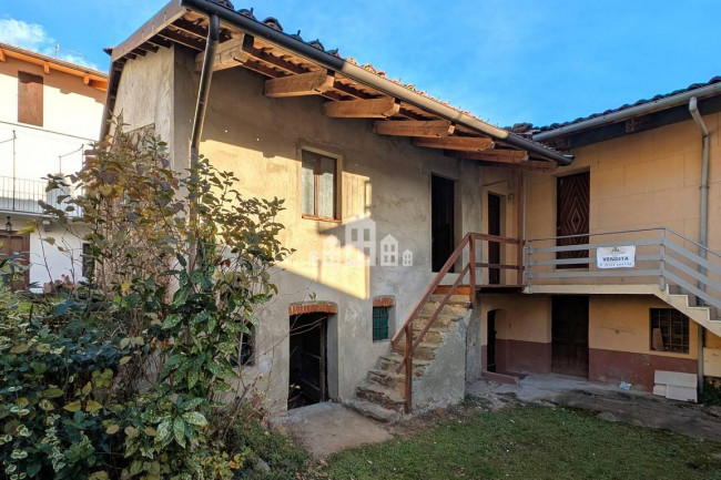 Casa semindipendente in vendita a Strambinello