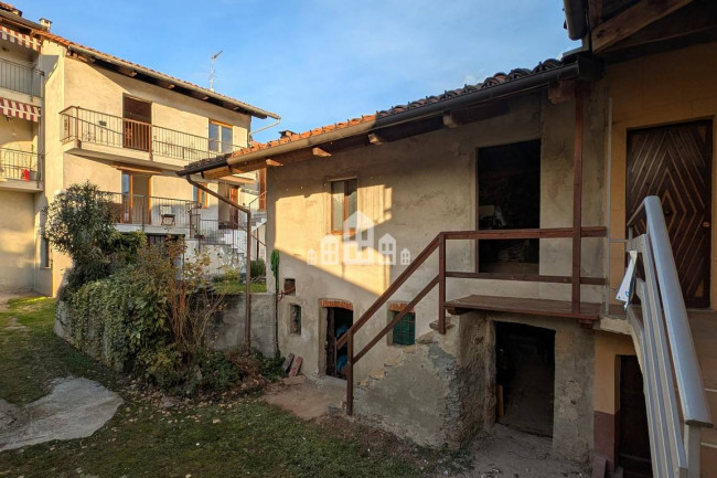 Casa semindipendente in vendita a Strambinello