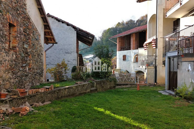 Casa semindipendente in vendita a Strambinello