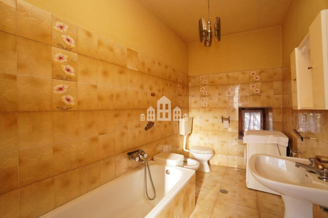 Casa semindipendente in vendita a Ozegna