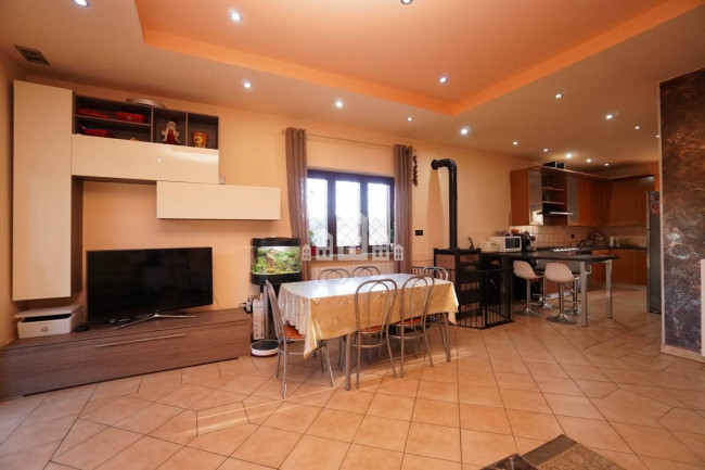 Bifamiliare in vendita a Canischio