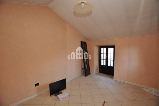 Casa semindipendente in vendita a Pont-Canavese