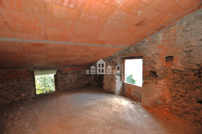 Casa semindipendente in vendita a Pont-Canavese