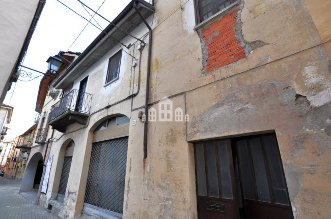 Casa semindipendente in vendita a Pont-Canavese