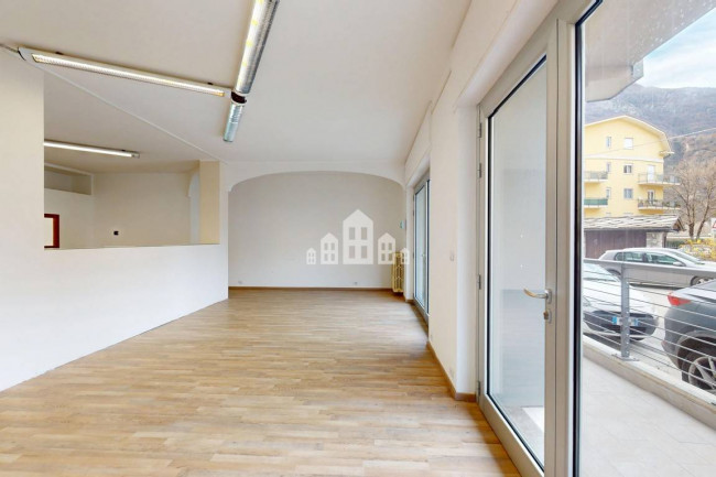 Retail space for rent in Pont-Saint-Martin